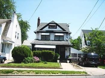 1st image of 19255 Hollis Ave