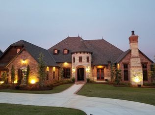 208 S Olde Bridge Rd, Moore, OK 73160