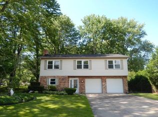 4450 Lorna Ln, Erie, PA 16506