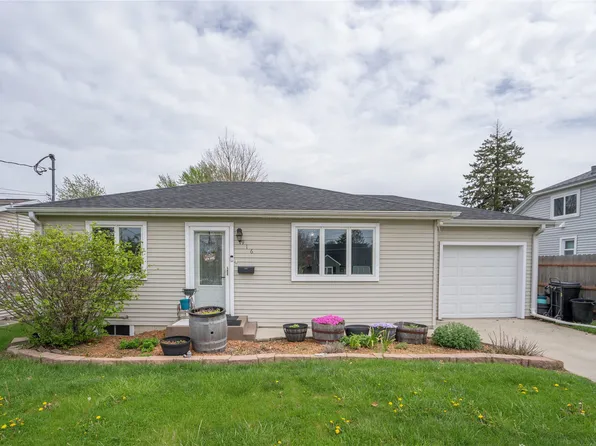 916 W 7th St S, Newton, IA 50208