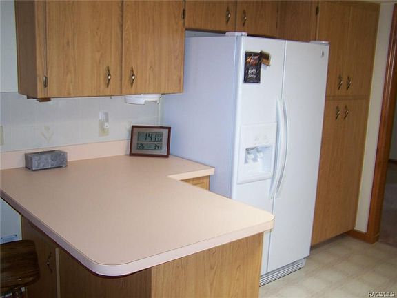 5th image of 3162 S Blackmountain Dr
