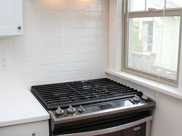 Gorgeous Remodeled Belmont 1 Bedroom with Garage!, 2915 SE Alder St, Portland, OR 97214