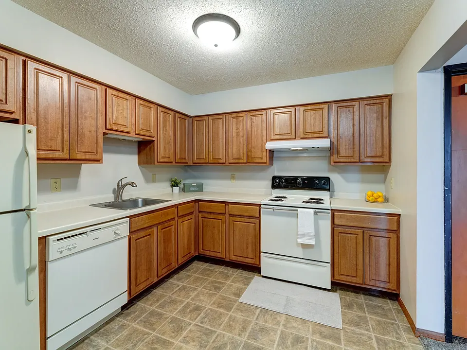 Dahcotah View Apartments