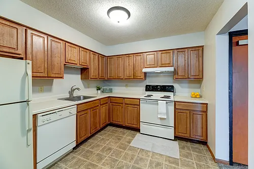 Dahcotah View Apartments Photo 1