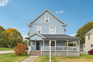 Sexton St-S3010-001.jpg