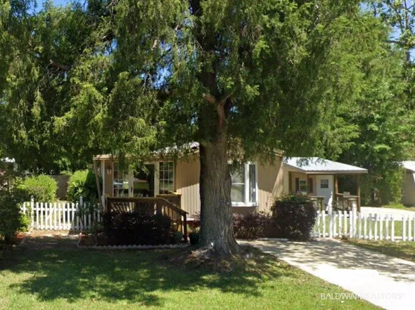 535 Buena Vista Dr, Lillian, AL 36549