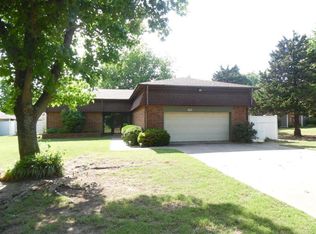 1523 S Cedar Ridge Pl, Cushing, OK 74023