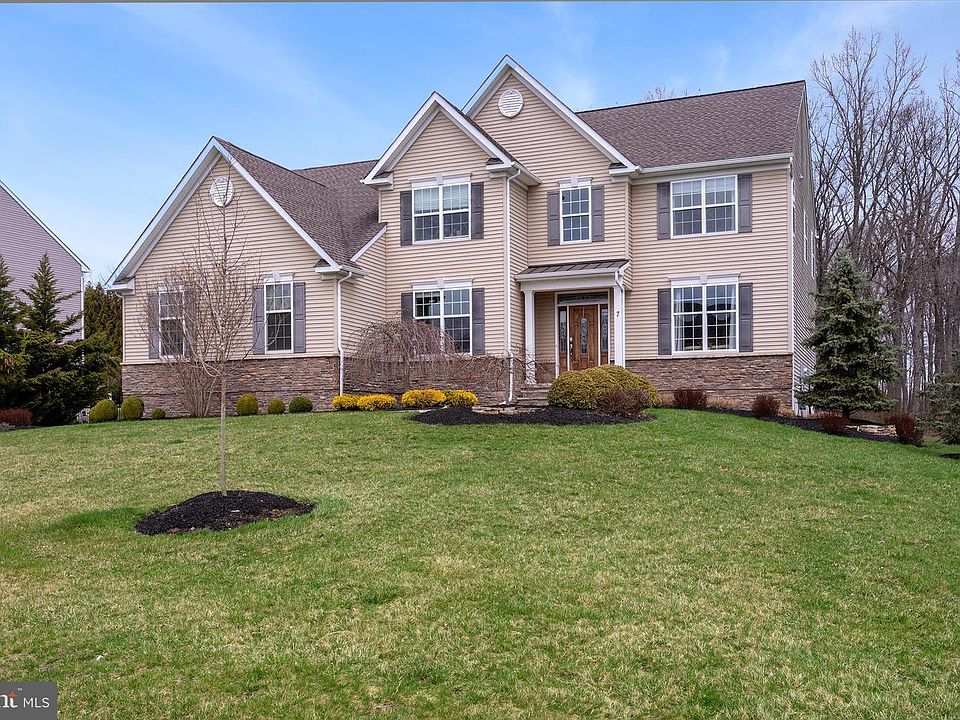 1st image of 7 Windflower Ct