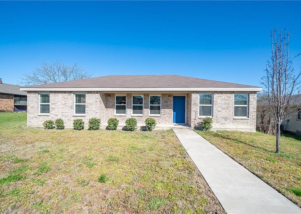1st image of 621 Priscilla Ln
