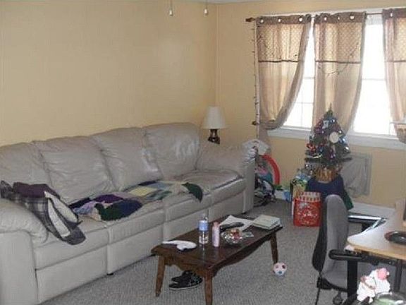 5th image of 4 McDewell Ave APT 18
