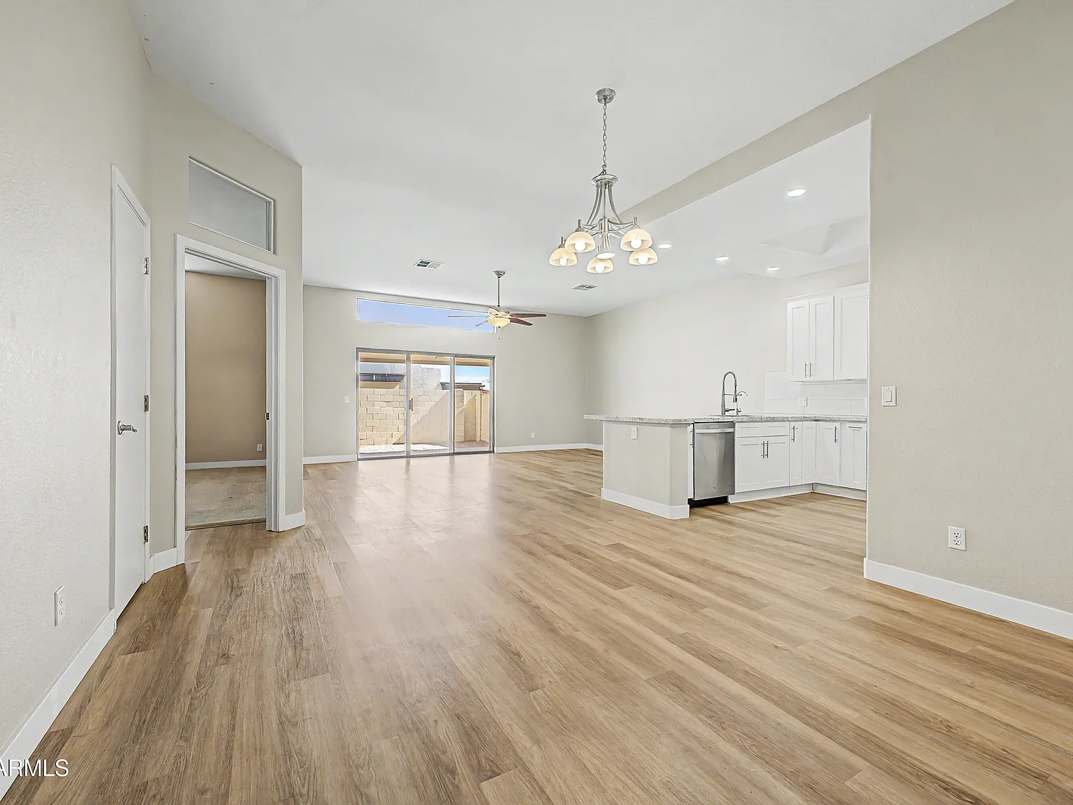 2 bed, 2.0 bath, 1339 sqft, $2,100 — Photo 2