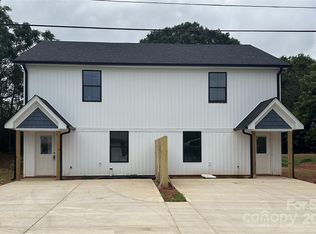 404 Kirby Dr, Charlotte, NC 28214