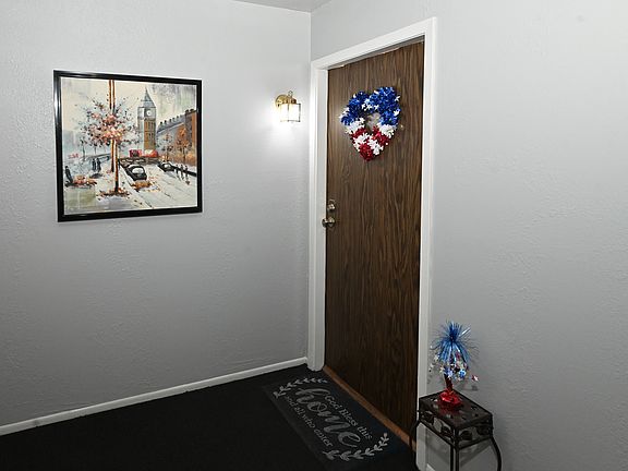 3rd image of 1301 Williamsburg Dr Unit D1