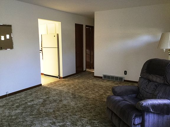 3rd image of 9316 Lawson Dr