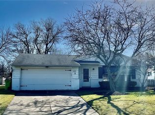 6484 Longridge Rd, Mayfield Heights, OH 44124