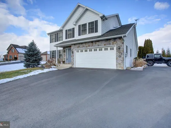 331 Leedy Way W #W, Chambersburg, PA 17202
