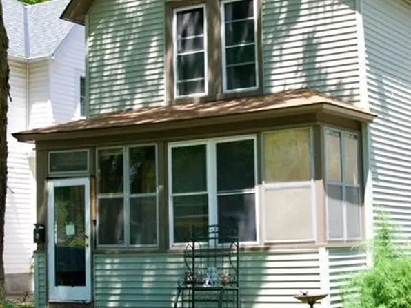 43 Wyoming St E, Saint Paul, MN 55107