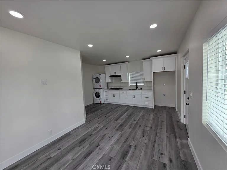 9531 Mallard Ave — Photo 6