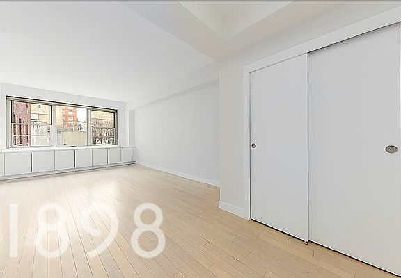 5th image of 245 E 80th St APT 3E