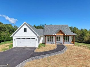 124 Meadow Brooke Ln, Young Harris, GA 30582