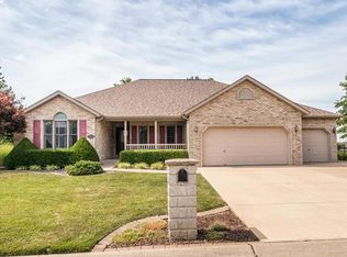5621 Stone Villa Dr, Smithton, IL 62285