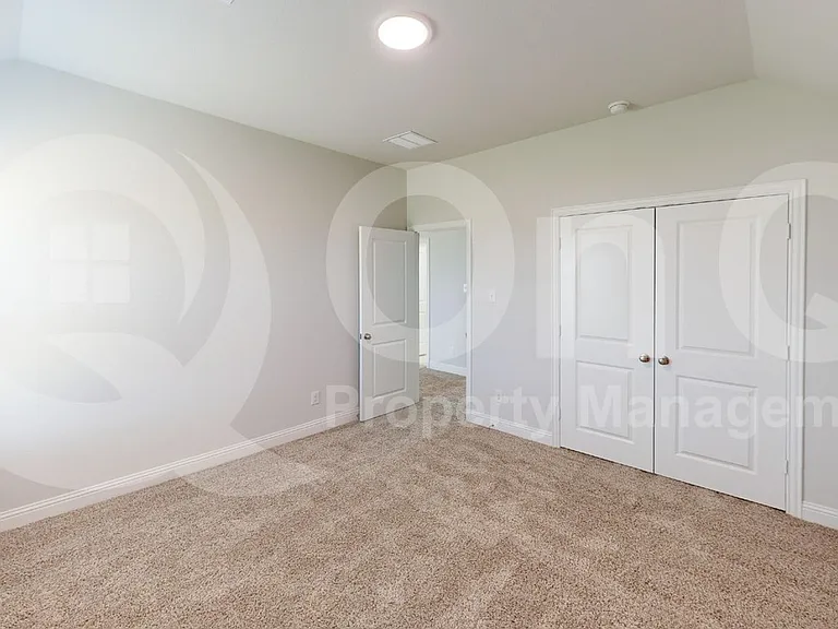 2503 Blue Oasis Ct — Photo 16