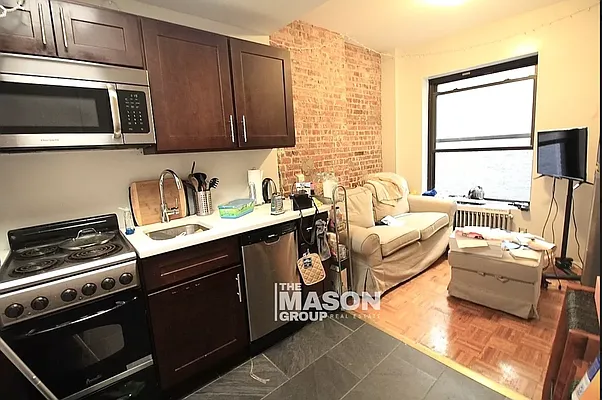 Rented by Mason Group LLC | media 19
