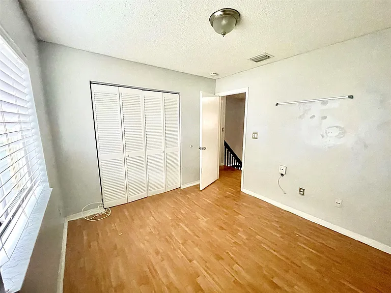 10348 SW 20th St — Photo 10