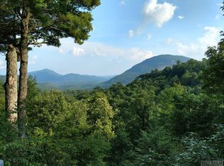 451 Divide Dr, Cashiers, NC 28717