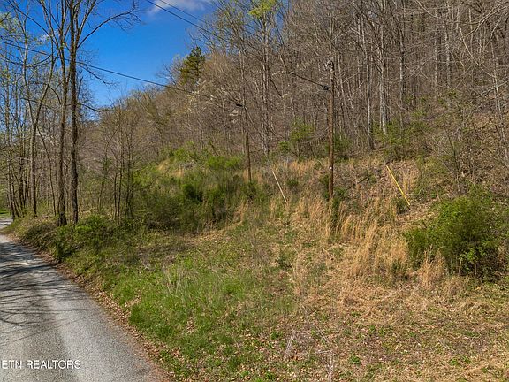 4th image of Greever Hollow Rd