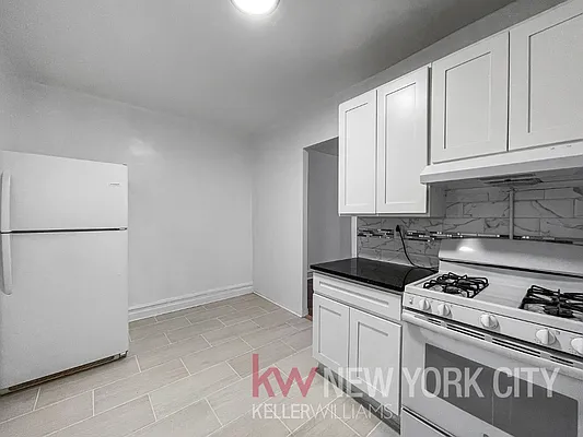 Rented by Keller Williams NYC | media 17
