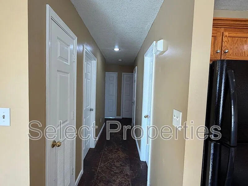 3 bed, 2.0 bath, 1000 sqft, $1,012 — Photo 4