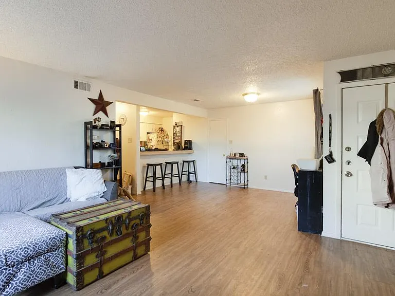5203 Evans Ave #B — Photo 9