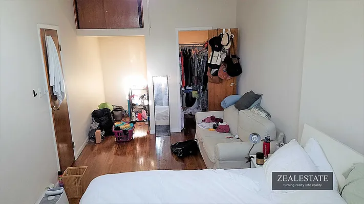 Rented by ZealEstate Group Inc | media 15