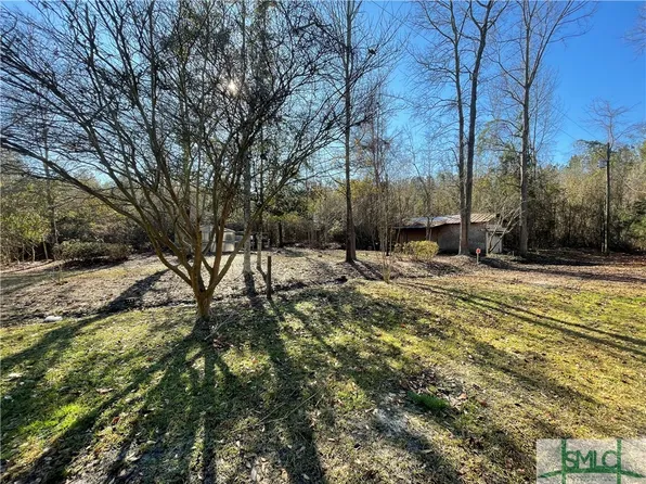 82 Debbie Street, Glennville, GA 30427