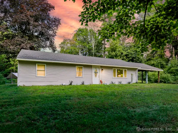 38 Cedar Lane, New Hartford, CT 06057