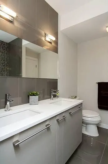 1637 Carpenter St #2 — Photo 15