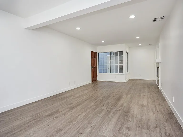 381 Waldo Ave #1 — Photo 4