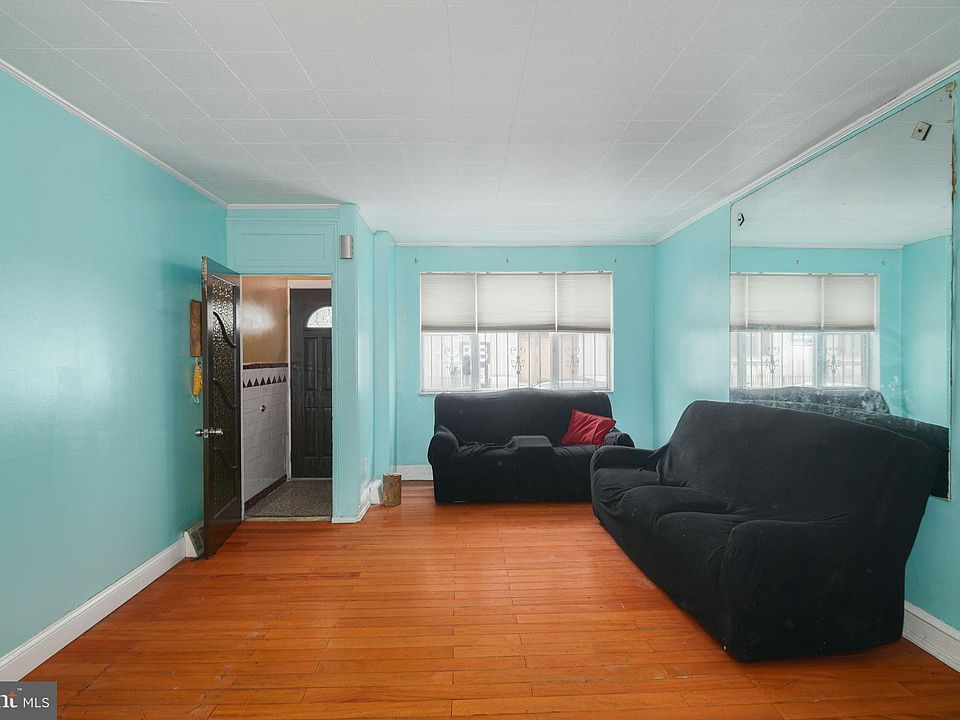 1st image of 1912 S 9th St