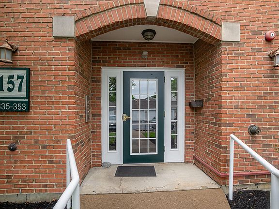 3rd image of 157 Saddlebrook Ln Unit 339