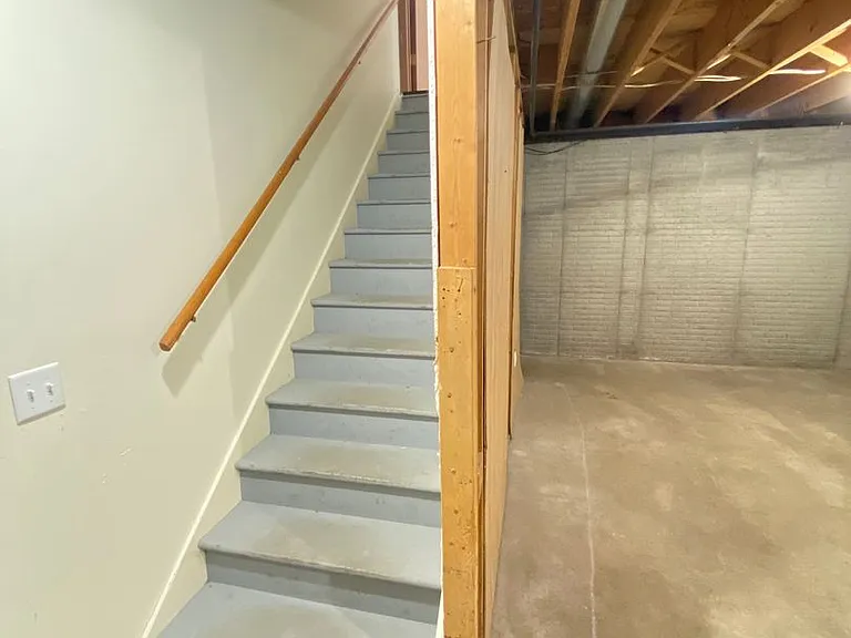 1785 Alexandra Ct — Photo 21