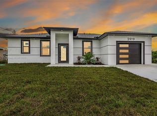 3919 8th St SW, Lehigh Acres, FL 33976