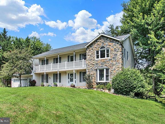 2nd image of 875 Mount Carmel Rd