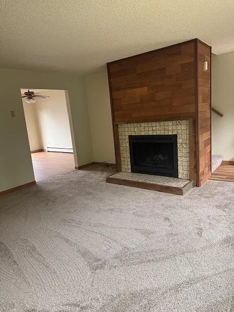 3 bed, 1300 sqft, $2,200 — Photo 2