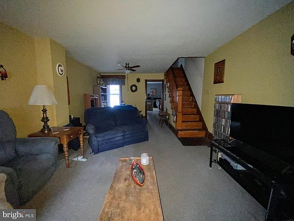 3rd image of 796 Madison St