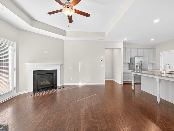 4th image of 2405 Boxwalking Ct