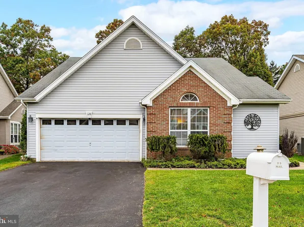 126 Driftwood Dr, Bayville, NJ 08721