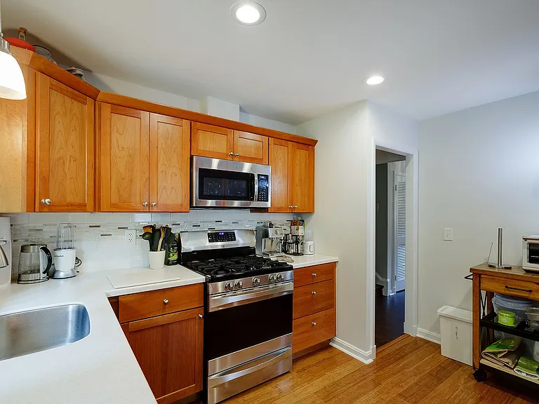 9420 Holland Ave — Photo 18