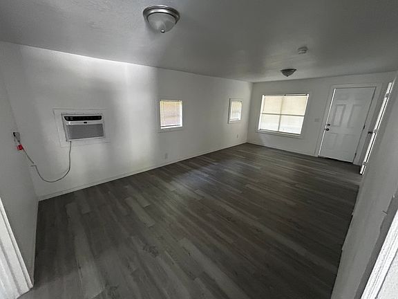 2nd image of 516 S 11th St #2