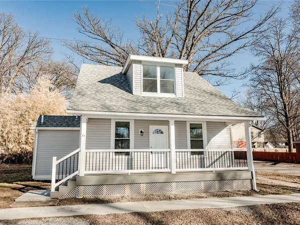 11 E High St, Freeburg, IL 62243